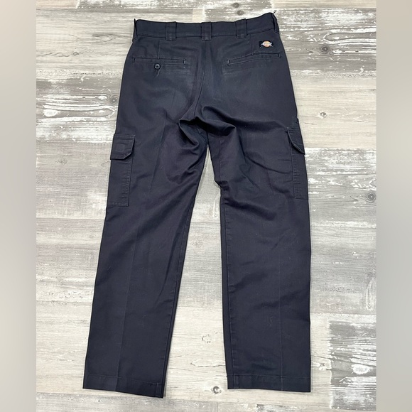 Dickies Slim Fit Flex Cargo pants in black. Good used condition - Picture 2 of 5